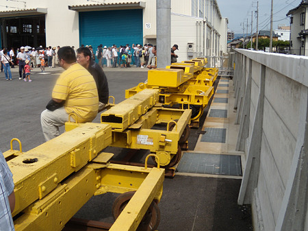 ベンチ代わりの仮台車