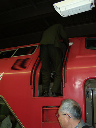 運転士降車