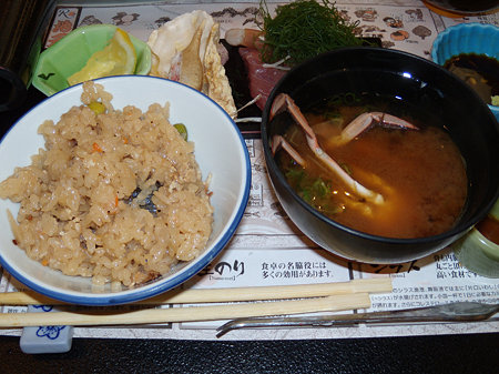 うなぎご飯とカニ汁