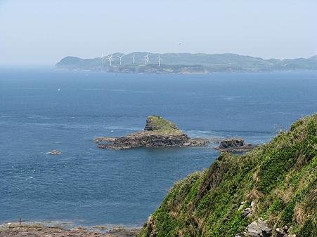 7_大バエ灯台より・クジラ島