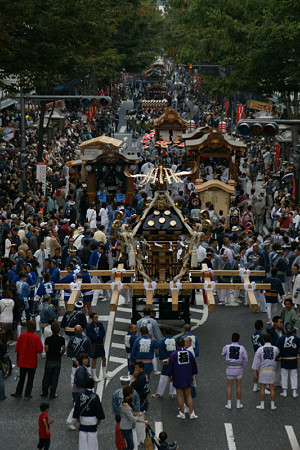 横須賀の”みこし祭り”。(10/19)