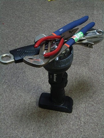 工具で重し