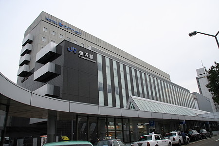 ９　金沢駅